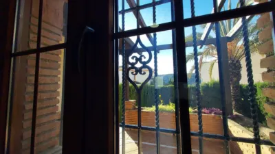 Chalet en alquiler en Granada, Carretera de la Sierra (Distrito Genil. Granada Capital) de 1.500 €<span>/mes</span>