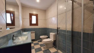 Chalet en alquiler en Granada, Carretera de la Sierra (Distrito Genil. Granada Capital) de 1.500 €<span>/mes</span>