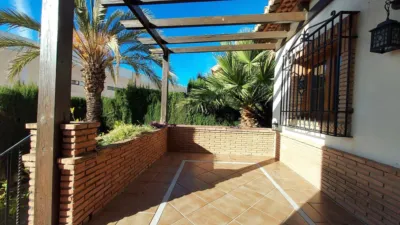 Chalet en alquiler en Granada, Carretera de la Sierra (Distrito Genil. Granada Capital) de 1.500 €<span>/mes</span>