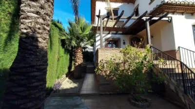 Chalet en alquiler en Granada, Carretera de la Sierra (Distrito Genil. Granada Capital) de 1.500 €<span>/mes</span>