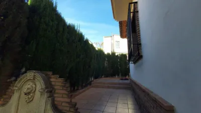 Chalet en alquiler en Granada, Carretera de la Sierra (Distrito Genil. Granada Capital) de 1.500 €<span>/mes</span>