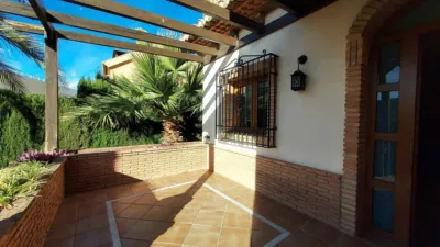 Chalet en alquiler en Granada, Carretera de la Sierra (Distrito Genil. Granada Capital) de 1.500 €<span>/mes</span>