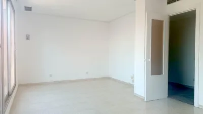 Piso en alquiler en Calle de Sor Angela de la Cruz - Imagen 3