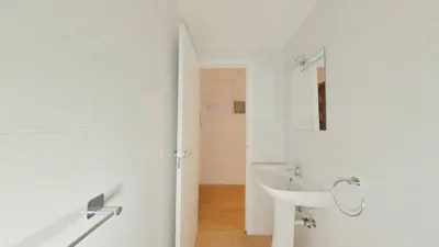 Flat in Centre-Station Area-Passeig de Joan Maragall photo 25