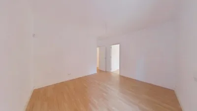 Flat in Centre-Station Area-Passeig de Joan Maragall photo 2