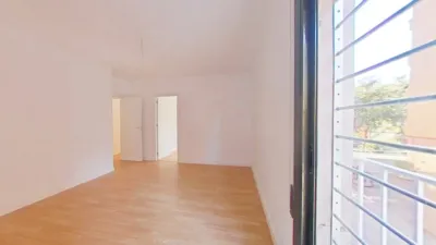 Flat in Centre-Station Area-Passeig de Joan Maragall photo 4