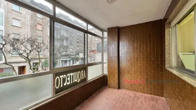 Piso en venta en Calle del Alcalde Vázquez Varela, 6, Praza España-Zona Corte Inglés (Distrito Casco Urbano. Vigo) de 242.000 €
