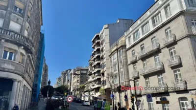 Piso en venta en Calle del Alcalde Vázquez Varela, 6, Praza España-Zona Corte Inglés (Distrito Casco Urbano. Vigo) de 242.000 €