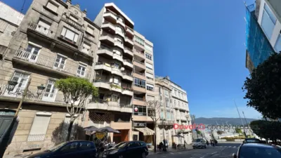 Piso en venta en Calle del Alcalde Vázquez Varela, 6, Praza España-Zona Corte Inglés (Distrito Casco Urbano. Vigo) de 242.000 €