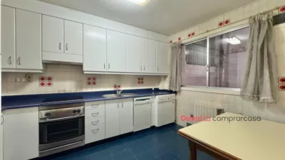 Piso en venta en Calle del Alcalde Vázquez Varela, 6, Praza España-Zona Corte Inglés (Distrito Casco Urbano. Vigo) de 242.000 €
