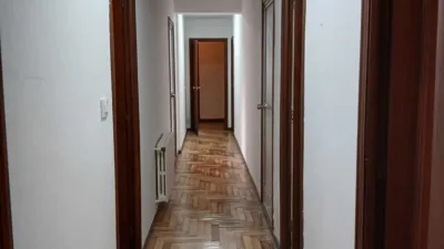 Piso en venta en Calle del Alcalde Vázquez Varela, 6, Praza España-Zona Corte Inglés (Distrito Casco Urbano. Vigo) de 242.000 €
