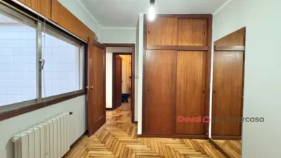 Piso en venta en Calle del Alcalde Vázquez Varela, 6, Praza España-Zona Corte Inglés (Distrito Casco Urbano. Vigo) de 242.000 €