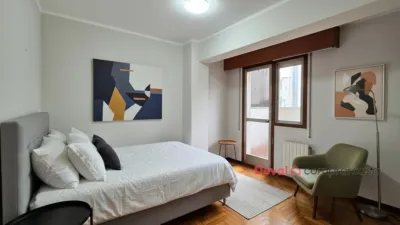Piso en venta en Calle del Alcalde Vázquez Varela, 6, Praza España-Zona Corte Inglés (Distrito Casco Urbano. Vigo) de 242.000 €