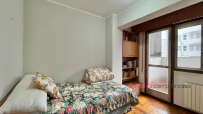 Piso en venta en Calle del Alcalde Vázquez Varela, 6, Praza España-Zona Corte Inglés (Distrito Casco Urbano. Vigo) de 242.000 €