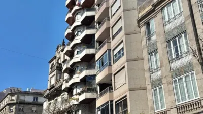 Piso en venta en Calle del Alcalde Vázquez Varela, 6, Praza España-Zona Corte Inglés (Distrito Casco Urbano. Vigo) de 242.000 €