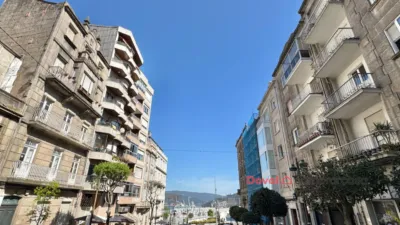 Piso en venta en Calle del Alcalde Vázquez Varela, 6, Praza España-Zona Corte Inglés (Distrito Casco Urbano. Vigo) de 242.000 €