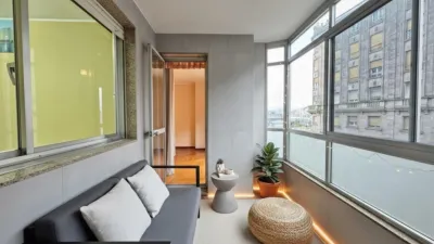 Piso en venta en Calle del Alcalde Vázquez Varela, 6, Praza España-Zona Corte Inglés (Distrito Casco Urbano. Vigo) de 242.000 €
