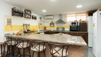 Casa en venta en Calle Indira Ghandi, Zona Norte (Motril) de 350.000 €