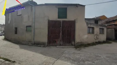 Chalet in Aguilafuente photo 2