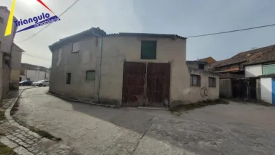 Chalet in Aguilafuente photo 3