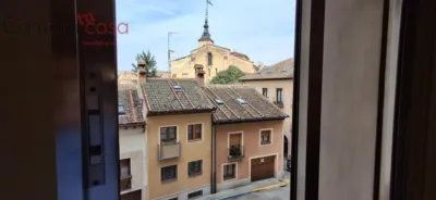 Piso en alquiler en Paseo de Ezequiel González, Centro (Segovia Capital) de 850 €<span>/mes</span>