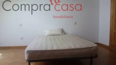 Dúplex en alquiler en Calle de Arturo Merino, Centro (Segovia Capital) de 1.500 €<span>/mes</span>