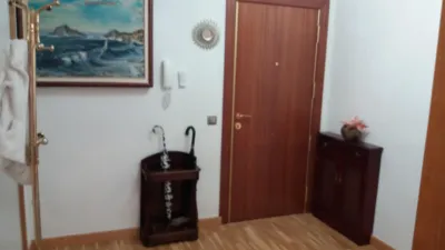 Piso en alquiler en Calle de Santa Isabel, Centro (Segovia Capital) de 1.050 €<span>/mes</span>