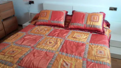 Piso en alquiler en Calle de Santa Isabel, Centro (Segovia Capital) de 1.050 €<span>/mes</span>