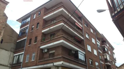 Piso en alquiler en Calle de Santa Isabel, Centro (Segovia Capital) de 1.050 €<span>/mes</span>