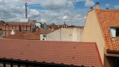 Piso en alquiler en Calle de Santa Isabel, Centro (Segovia Capital) de 1.050 €<span>/mes</span>