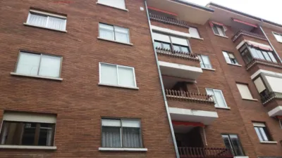 Piso en alquiler en Calle de Santa Isabel, Centro (Segovia Capital) de 1.050 €<span>/mes</span>