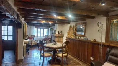 Chalet en venta en Junto Ayuntamiento, Torrecaballeros de 870.000 €