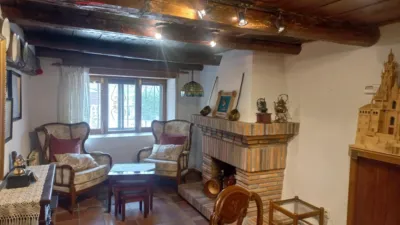 Chalet en venta en Junto Ayuntamiento, Torrecaballeros de 870.000 €