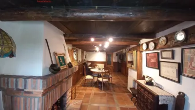 Chalet en venta en Junto Ayuntamiento, Torrecaballeros de 870.000 €