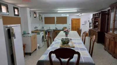 Chalet en venta en Junto Ayuntamiento, Torrecaballeros de 870.000 €