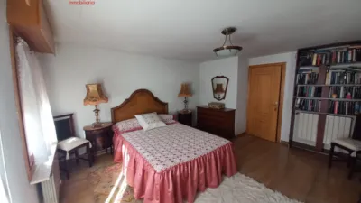 Chalet en venta en Junto Ayuntamiento, Torrecaballeros de 870.000 €
