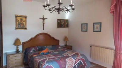Chalet en venta en Junto Ayuntamiento, Torrecaballeros de 870.000 €