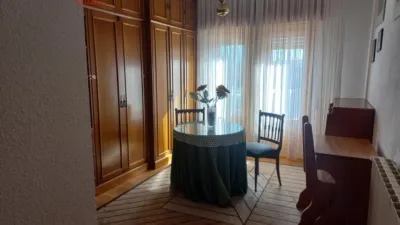 Chalet en venta en Junto Ayuntamiento, Torrecaballeros de 870.000 €