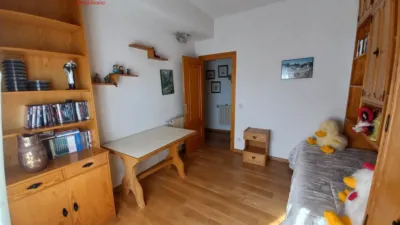 Chalet en venta en Junto Ayuntamiento, Torrecaballeros de 870.000 €