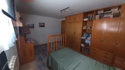 Chalet en venta en Junto Ayuntamiento, Torrecaballeros de 870.000 €