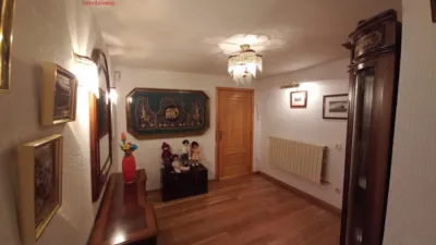 Chalet en venta en Junto Ayuntamiento, Torrecaballeros de 870.000 €