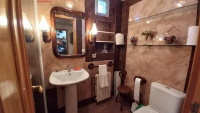 Chalet en venta en Junto Ayuntamiento, Torrecaballeros de 870.000 €