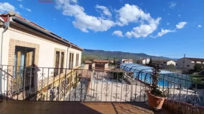 Chalet en venta en Junto Ayuntamiento, Torrecaballeros de 870.000 €