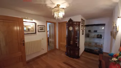 Chalet en venta en Junto Ayuntamiento, Torrecaballeros de 870.000 €