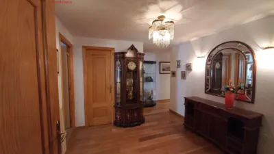 Chalet en venta en Junto Ayuntamiento, Torrecaballeros de 870.000 €