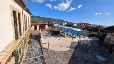 Chalet en venta en Junto Ayuntamiento, Torrecaballeros de 870.000 €