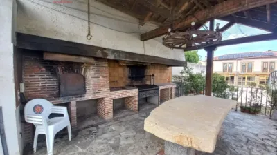 Chalet en venta en Junto Ayuntamiento, Torrecaballeros de 870.000 €