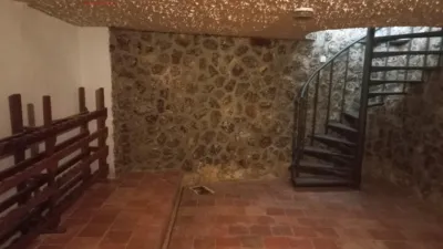 Chalet en venta en Junto Ayuntamiento, Torrecaballeros de 870.000 €