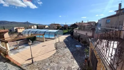 Chalet en venta en Junto Ayuntamiento, Torrecaballeros de 870.000 €