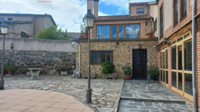 Chalet en venta en Junto Ayuntamiento, Torrecaballeros de 870.000 €